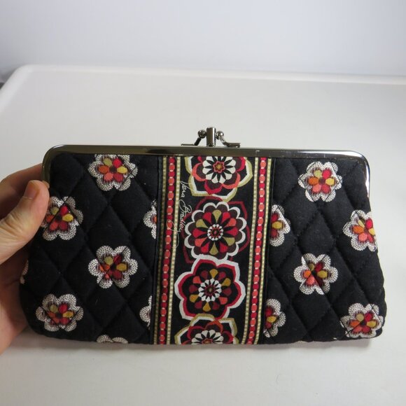 Vera Bradley kiss lock x2 Pirouette pattern clutch wallet Quilted black & red - Picture 1 of 9